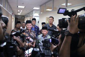 Hidayat Nur Wahid berserta Ketua Fraksi PKS DPR RI Jazuli Juwaeni 