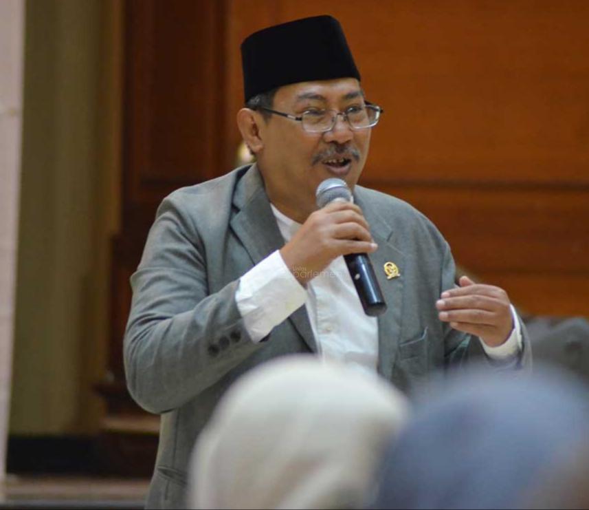  Anggota DPR Ini Minta Jokowi Tidak Tebar Pesona
