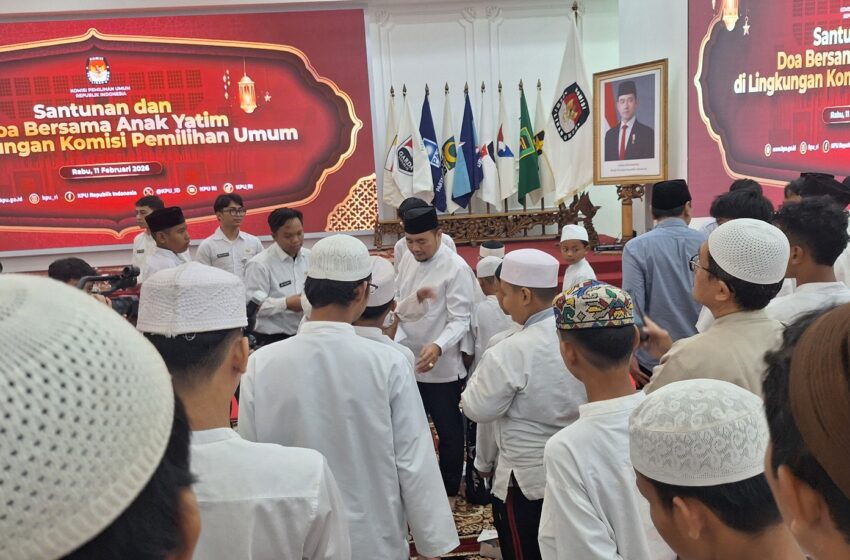  Ketua KPU RI Gelar Santunan dan Doa Bersama Ratusan Anak Yatim, Doakan Putra Sekjen yang Wafat
