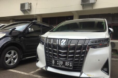 DPR Dukung Kapolri Tertibkan Plat Mobil ‘RF’