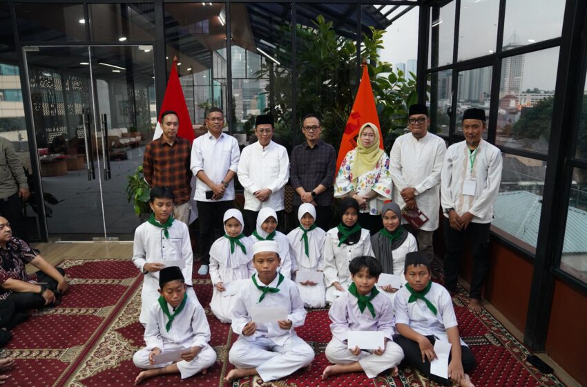  Komisioner Bawaslu RI DR Puadi Santuni 50 Anak Yatim: Ajak Pegawai Perkuat Kebersamaan di Bulan Ramadan