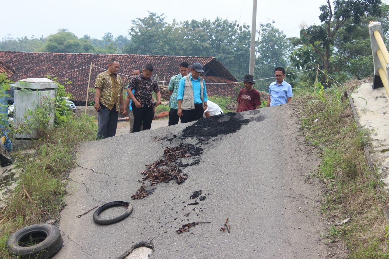  Kang Maman Prihatin Infrastruktur di Majalengka Rusak Parak