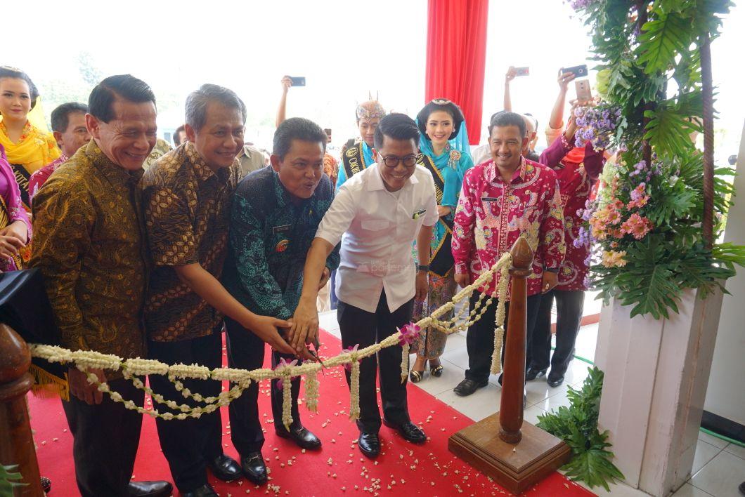  Ikut Resmikan Rusunawa, Misbakhun Puji Komitmen Jokowi