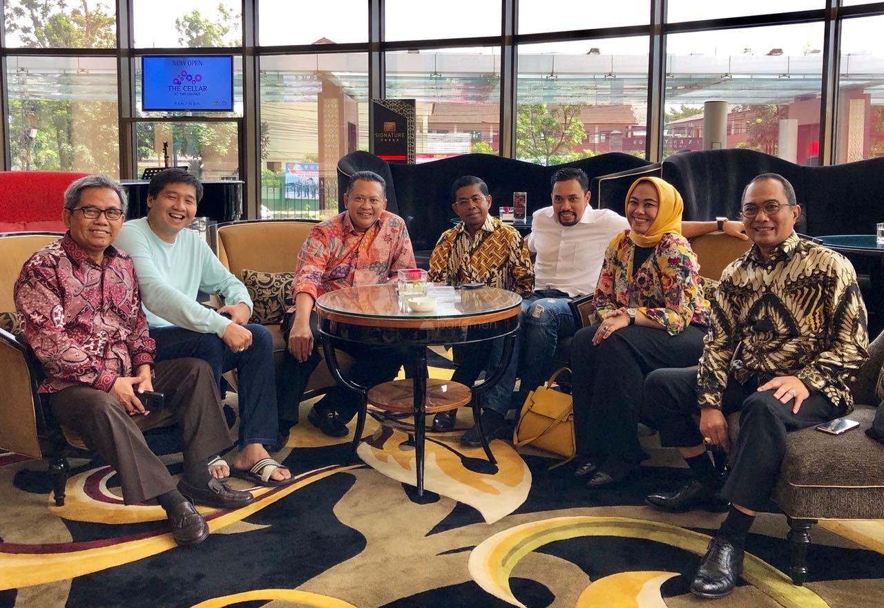  Begini Penampakan Rombongan Ketua DPR Saat Lamaran ke Bandung