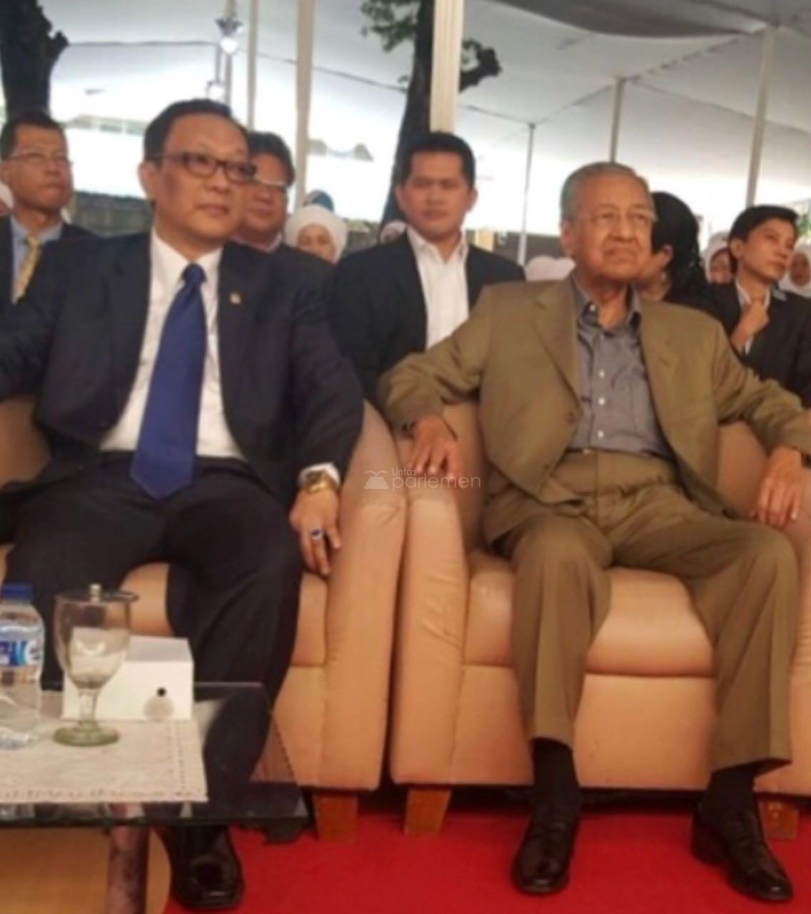  ‘Mahathir Menang, Inspiratif! Politik Pro China Bisa Gagal Sekarang!’