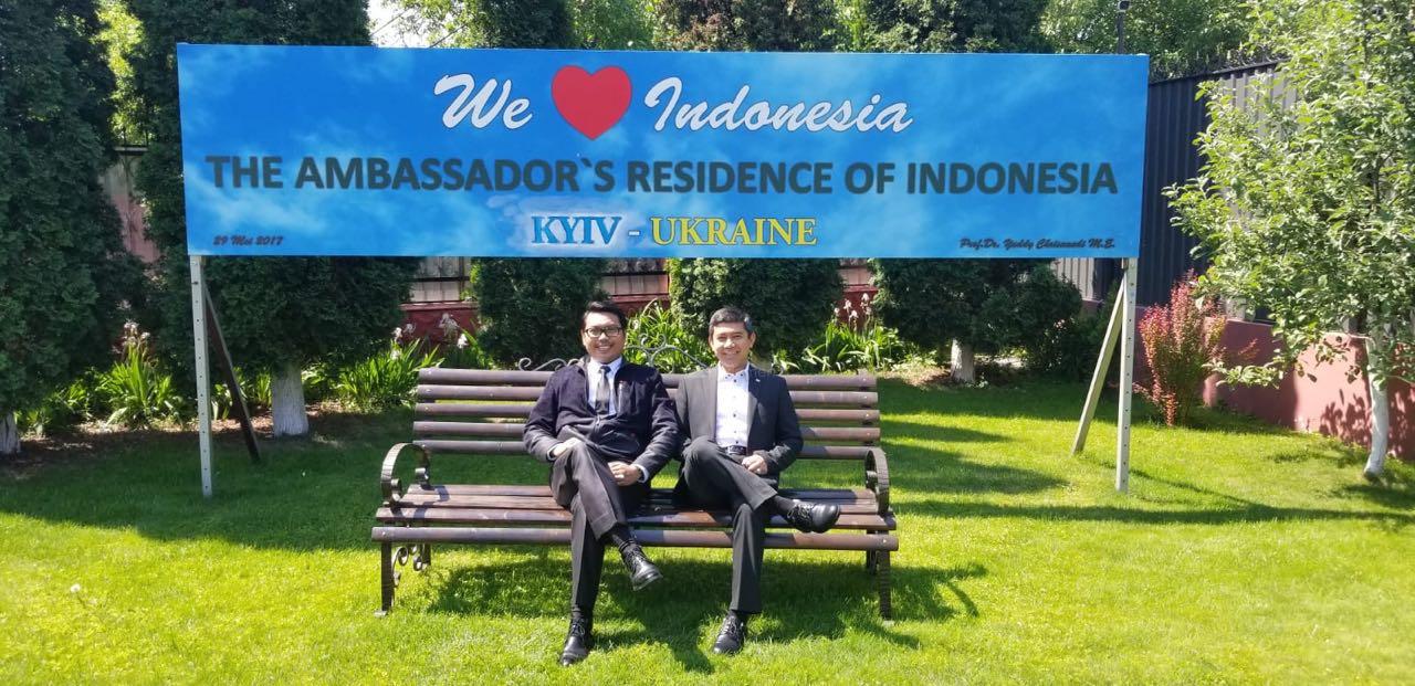  Ayat-ayat Diplomasi Sang Dubes Ukraina