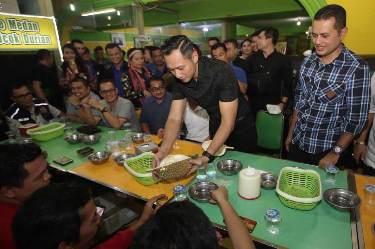  Antusiasnya Generasi Millenial Sumatera Utara Bertemu AHY