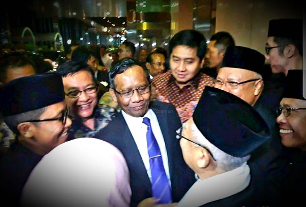  Mahfud Md Sebut Peraturan Kapolri (Perkap) Nomor 10 Tahun 2025 Tidak Sah, Bertentangan dengan UU