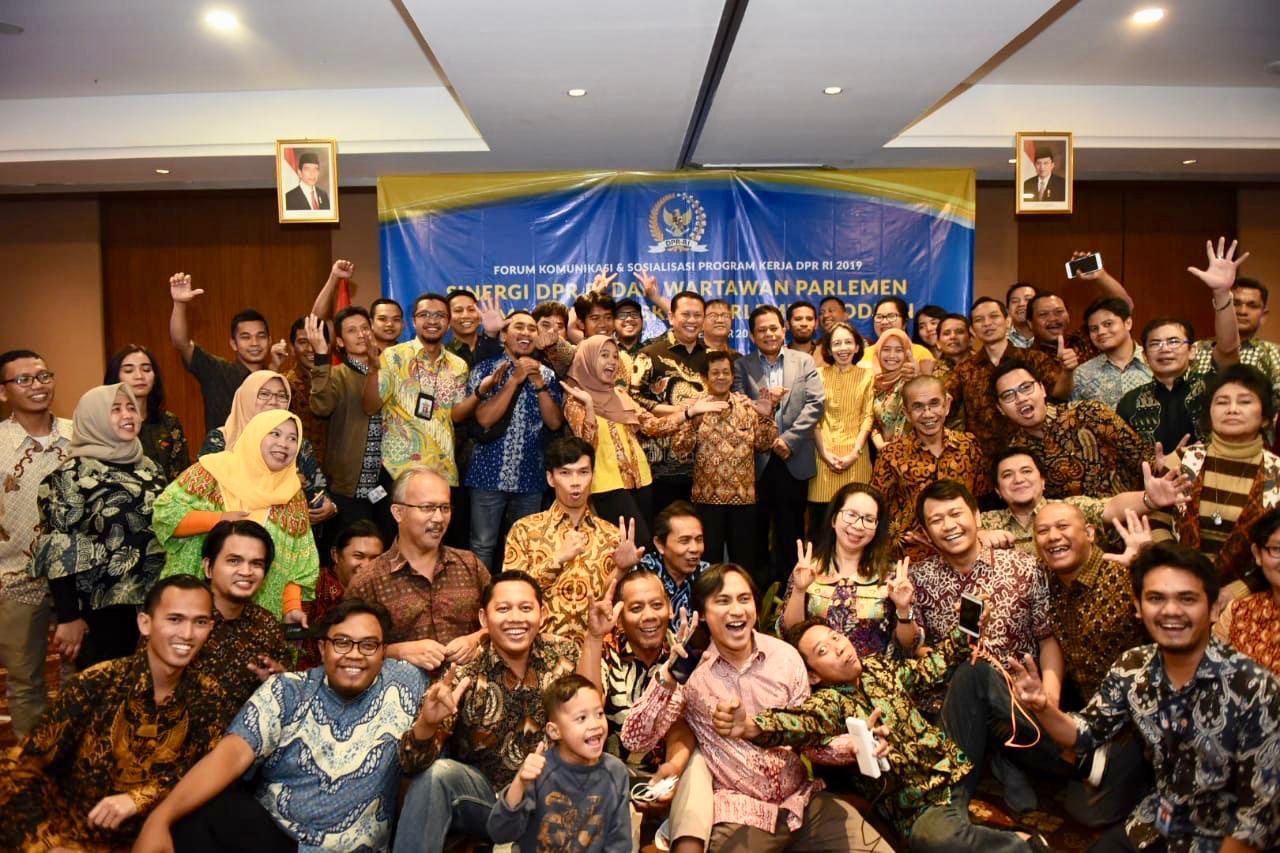 Bamsoet: Anggota DPR Harus Berani Bicara dan Dekat dengan Wartawan