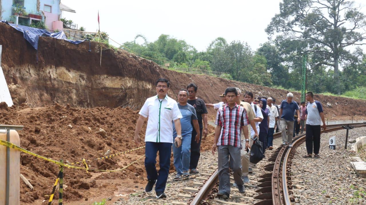  Tinjau Lokasi Longsor Proyek Jalur Ganda Rel KA, Anggota DPR RI Minta Keselamatan Kerja Jadi Prioritas