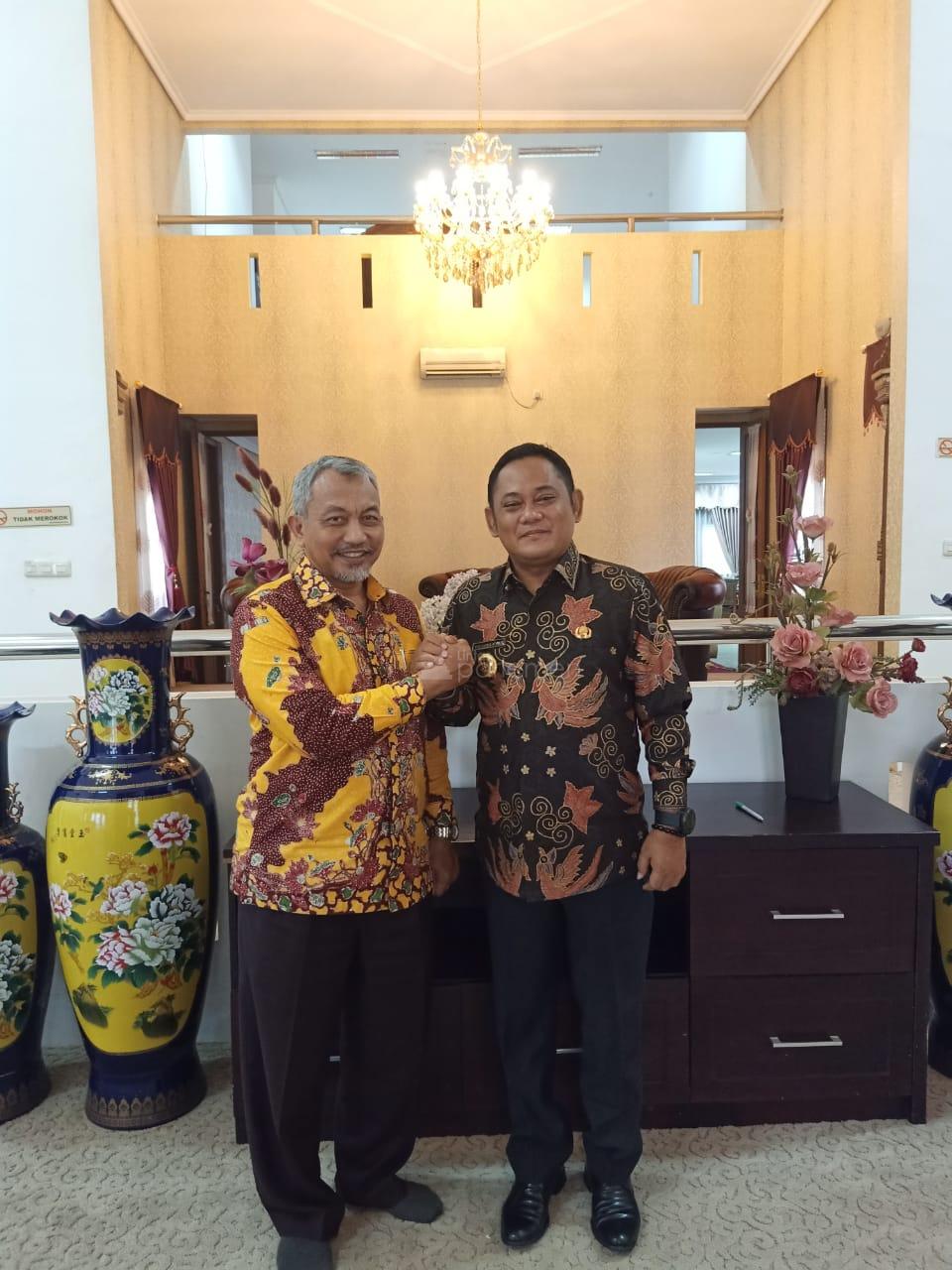  Bertemu Bupati Bekasi, Ahmad Syaikhu Minta SDN Samudrajaya 04 Segera Diperbaiki