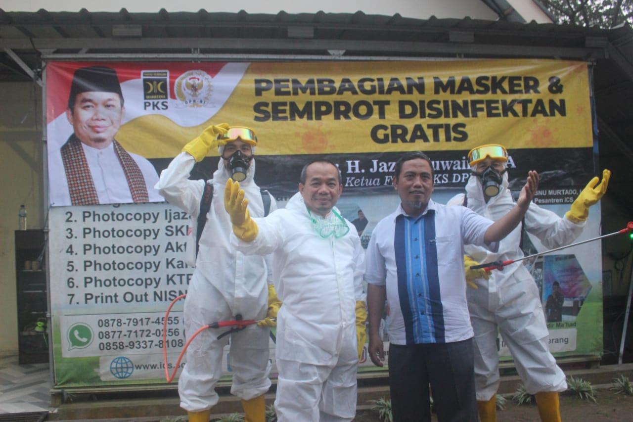 Jazuli Juwaini Pimpin Langsung Gerakan Pembagian Masker dan Disinfektan Rumah Ibadah Gratis