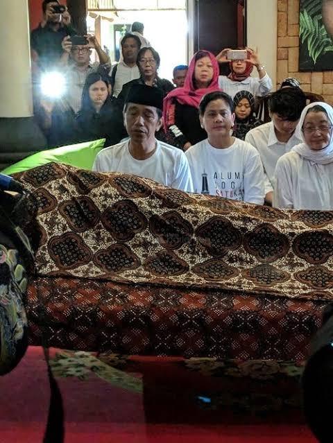  Bunda Jokowi Wafat! Misbakhun Sampaikan Belasungkawa ke Presiden Atas Wafatnya Eyang Notomiharjo