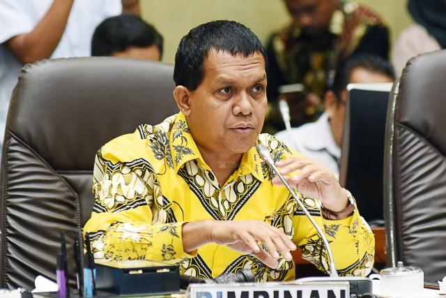  Golkar Bela Jokowi Soal Program Kartu Prakerja