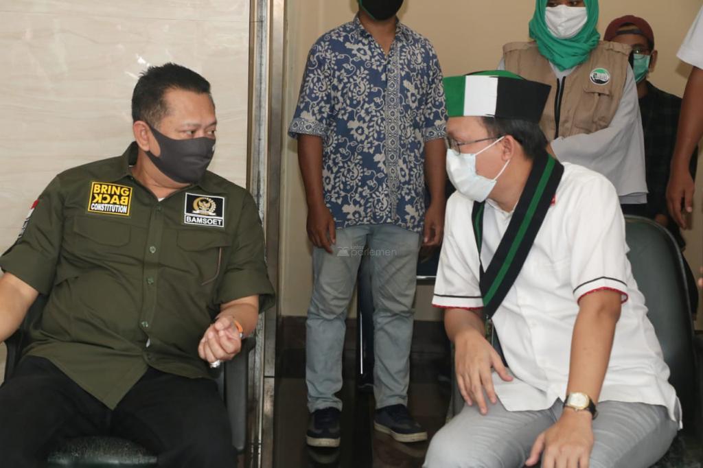  Bamsoet Berikan Bantuan ke PB HMI