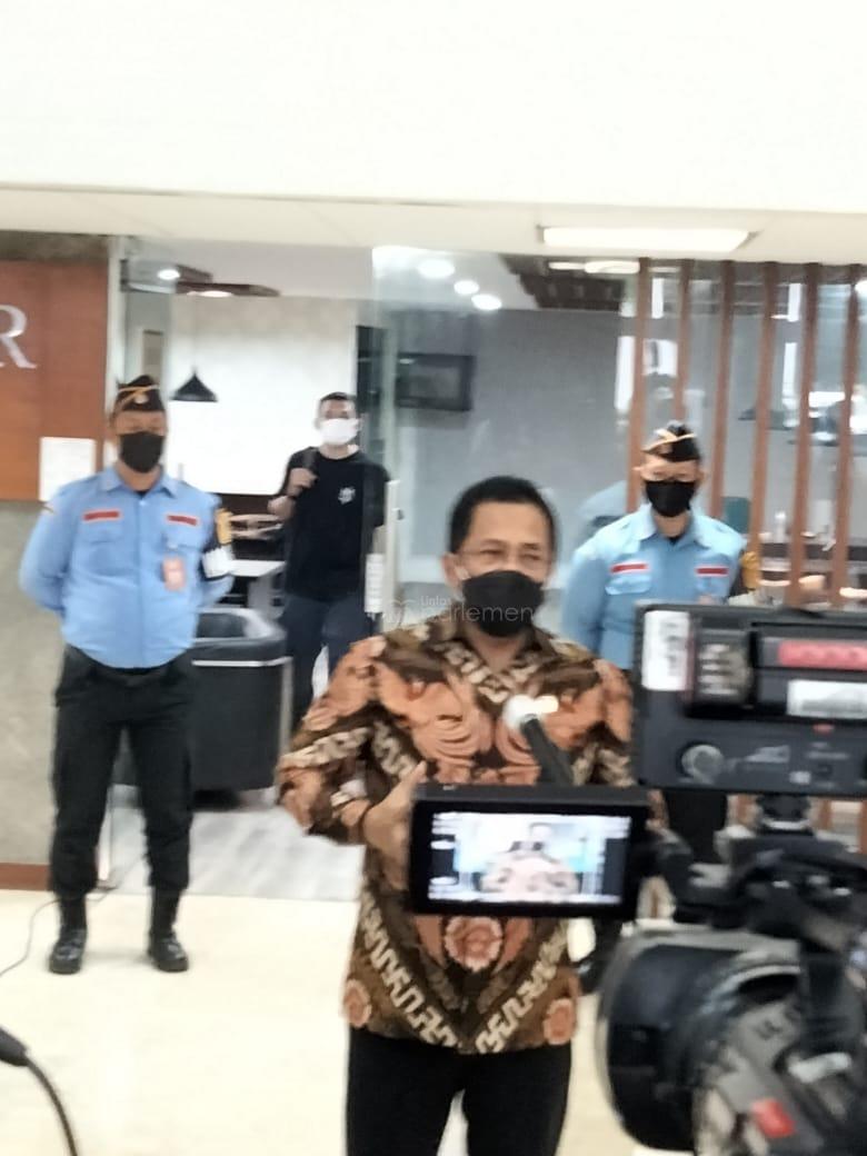  Sekjen DPR Indra Iskandar: Anggota DPR dan Seluruh Pegawai Ikut Divaksin