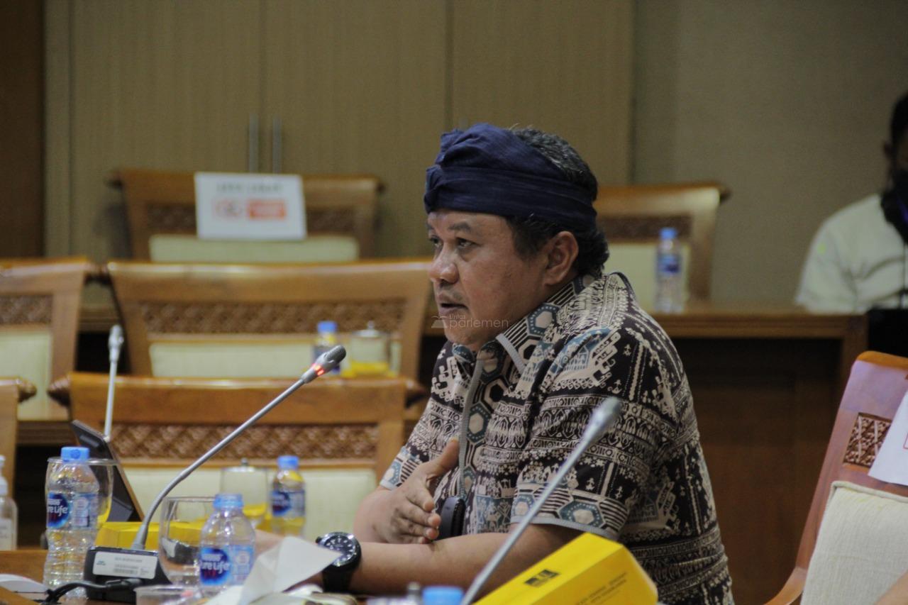  Lamhot Sinaga: Krakatau Steel Perlu Diinvestigasi