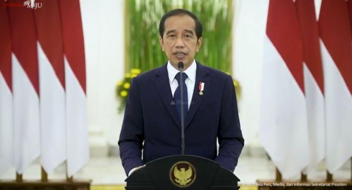  Kejahatan Jokowi dalam Perspektif Hasto Versus Rocky Gerung