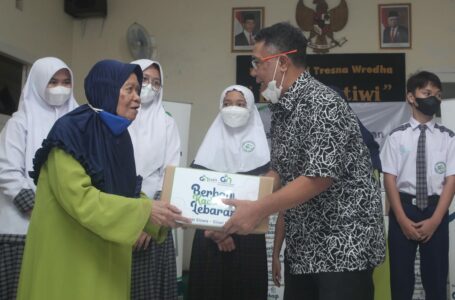 Lazis Darul Hikam Bandung Salurkan 1000 Paket Sembako ke Panti Jompo