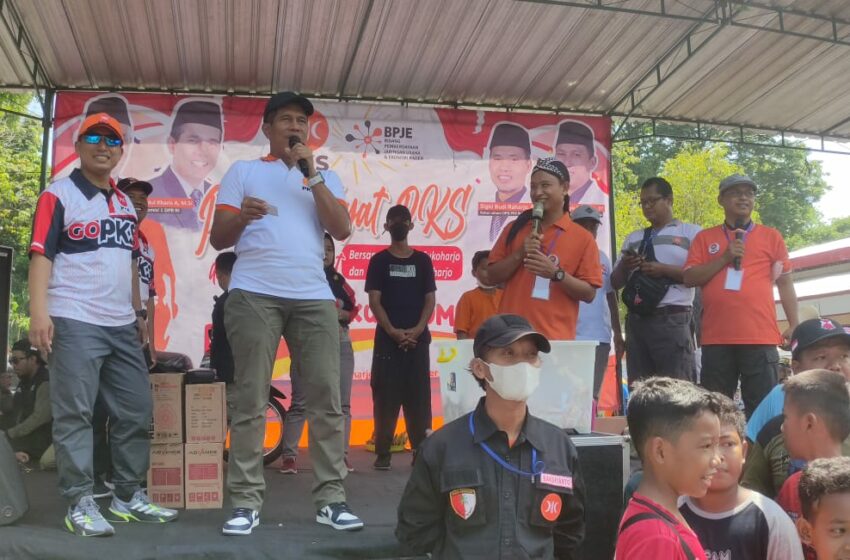  Hadiri Pasar Rakyat dan Jalan Sehat: PKS Sukoharjo Terima Aspirasi Capreskan Anies Baswedan