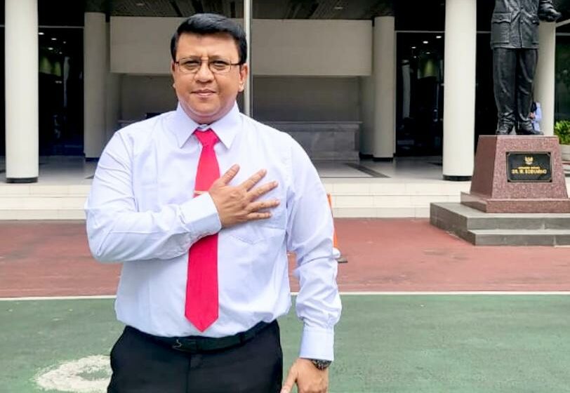  ULAR BERKEPALA DUA: Saat Lidah Tak Sejalan dengan Wajah
