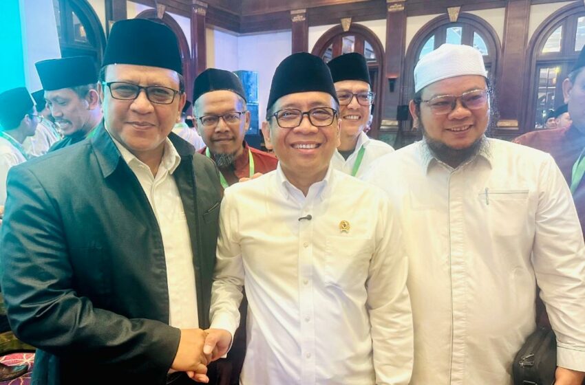  PAHLAWAN DAN KORUPSI MORAL: Saat Negeri Butuh Keberanian, Bukan Sekadar Peringatan