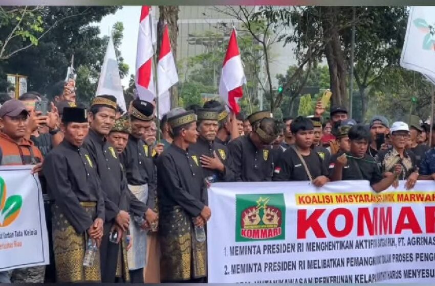  Ribuan Warga Kepung Kejati Riau, KOMMARI Tuntut Transparansi Penetapan Kawasan Hutan