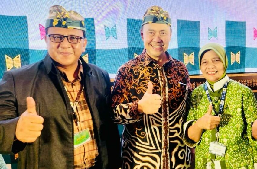  NEGERI TANPA PENDENGAR: Zaman Semua Ingin Bicara, Sedikit yang Mau Mendengar