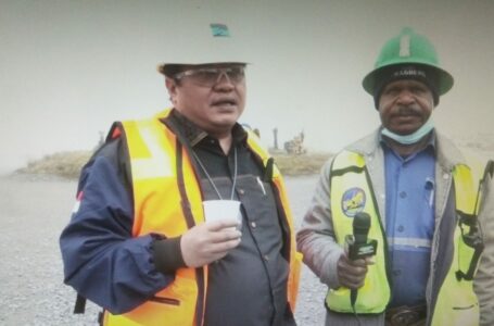 Lamhot Sinaga Desak Pemerintah Segera Perbaiki Jalan Rusak di Desa Janjiraja Kabupaten Samosir