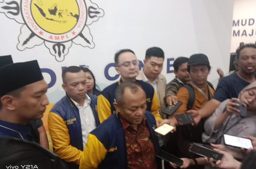  Di Peluncuran Media Center AMPI, Sekjen Golkar Sarmuji: Kita Ajak Anak Muda Masuk Politik Lewat AMPI Menjadi Intelektual Organik