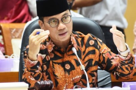 Yandri Susanto Resmi Gantikan Zulkifli Hasan dari Wakil Ketua MPR