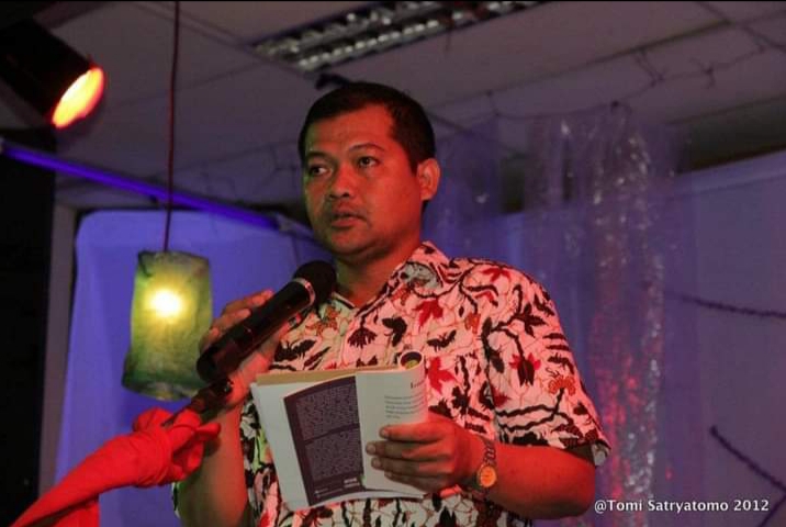  Polemik Seputar Alun-alun Oku Timur