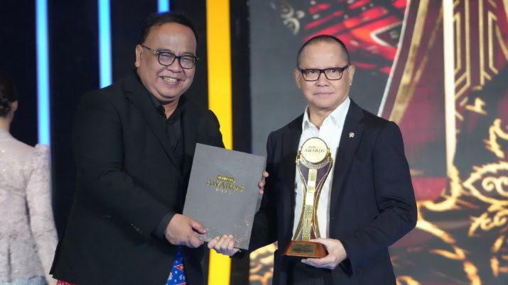  Mukhtarudin Usai Kementerian P2MI Raih Penghargaan ‘Lembaga Pendorong Pekerja Migran Naik Kelas’: Ini Sejatinya Diberikan ke Presiden Prabowo…