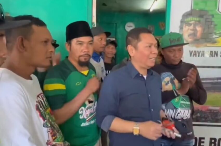  Bedah Markas Bonek, Adies Kadir Disebut ‘Mbahnya Bonek’: Bonek Ini Ngawal Saya dari Pilwali, Pileg DPRD hingga Pileg DPR RI Tiga Periode
