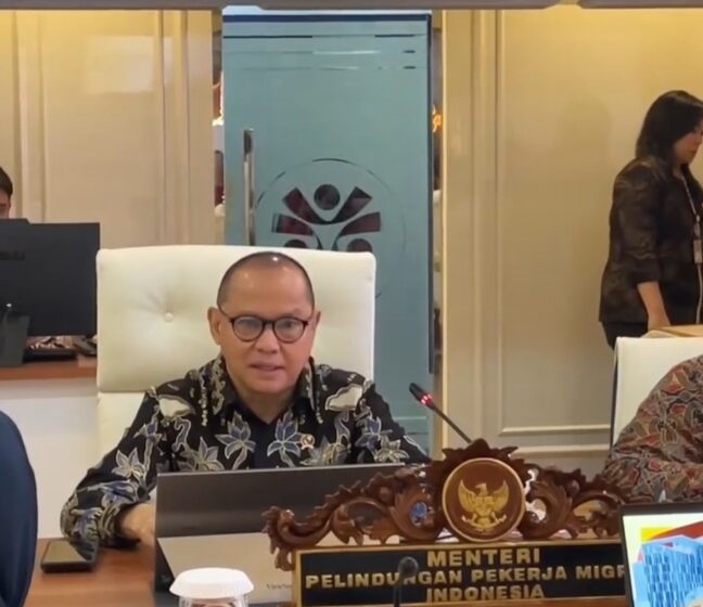  KemenP2MI Raih Zona Hijau Ombudsman, Menteri Mukhtarudin: Negara Harus Hadir Layani PMI