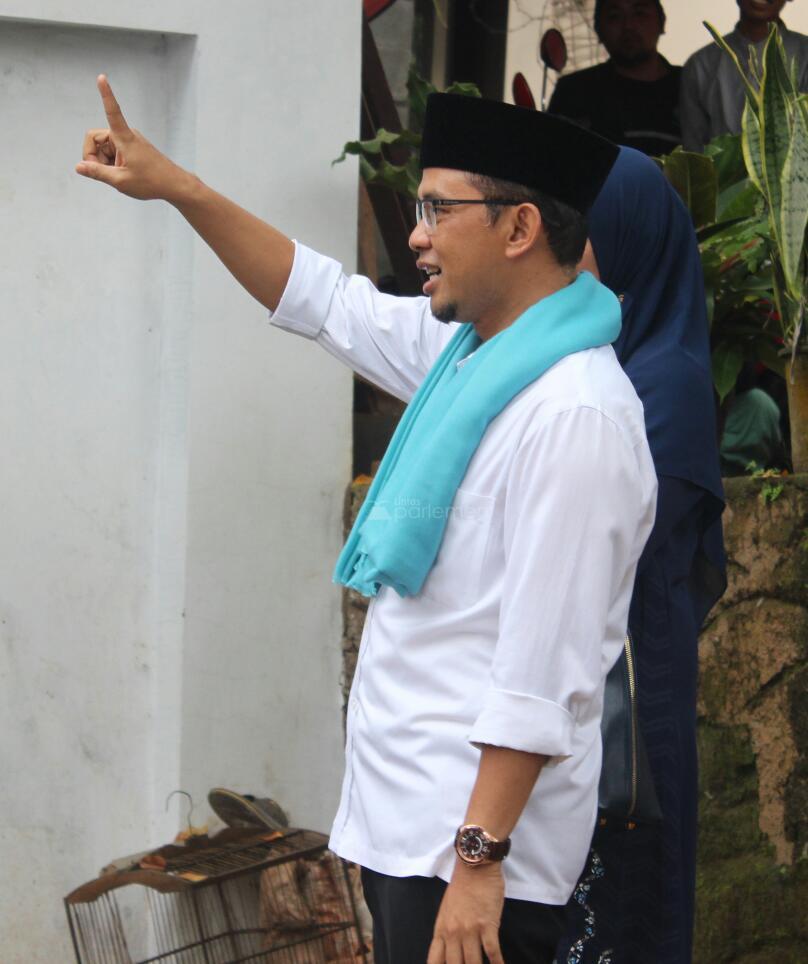 Usai Resmikan Posko Relawan Sajati, Kang Maman Bantu Pembangunan Masjid…