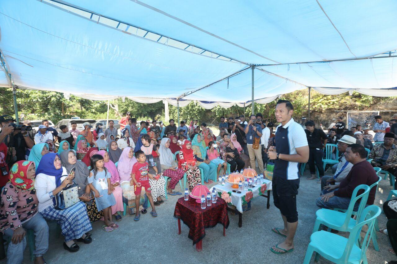 AHY Bakti Sosial di Rusun Wameo Baubau