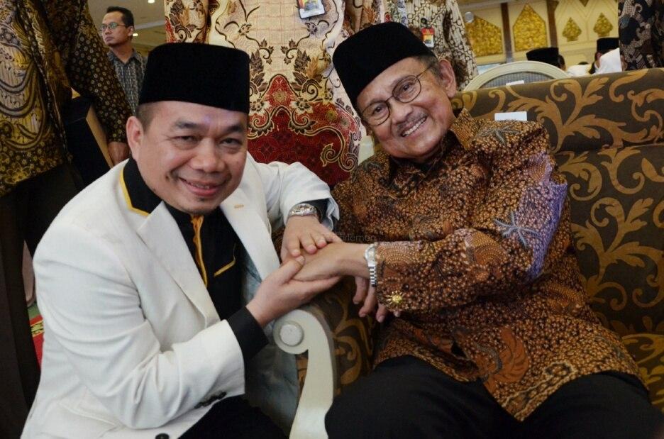  PKS Instruksikan Seluruh Kader Laksanakan Shalat Gaib dan Kibarkan Bendera Setengah Tiang untuk Mendiang BJ Habibie