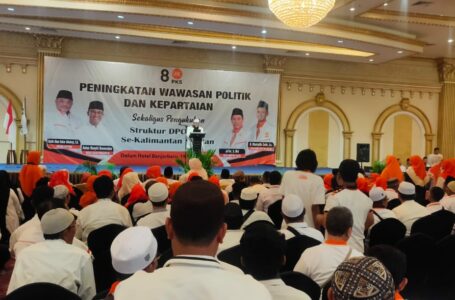 Sekjen PKS Kukuhkan 13 Pengurus DPC PKS Kalimantan Selatan