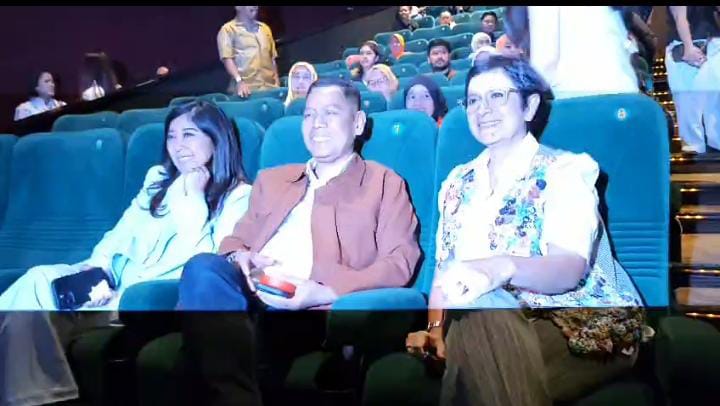  Adies Ajak Nonton Film Lyora Usai Nobar: Siapkan Tisu, Ibu Meutya Saja 5 Kali Nonton Tetap Nangis…
