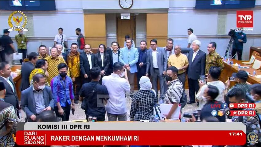 Alhamdulillah Sah! Komisi III DPR Berhasil Lalui 14 Isu Krusial RUU KUHP