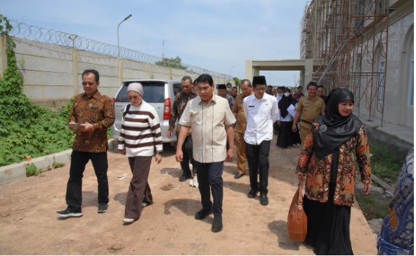  Komisi VIII DPR Kunjungi Asrama Haji Indramayu, Achmad: Prosesnya Tidak Susah…