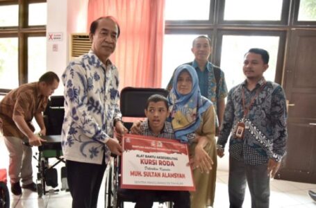 DPR Salurkan Bantuan Asistensi Rehabilitasi Sosial untuk Berdayakan Masyarakat Sulsel